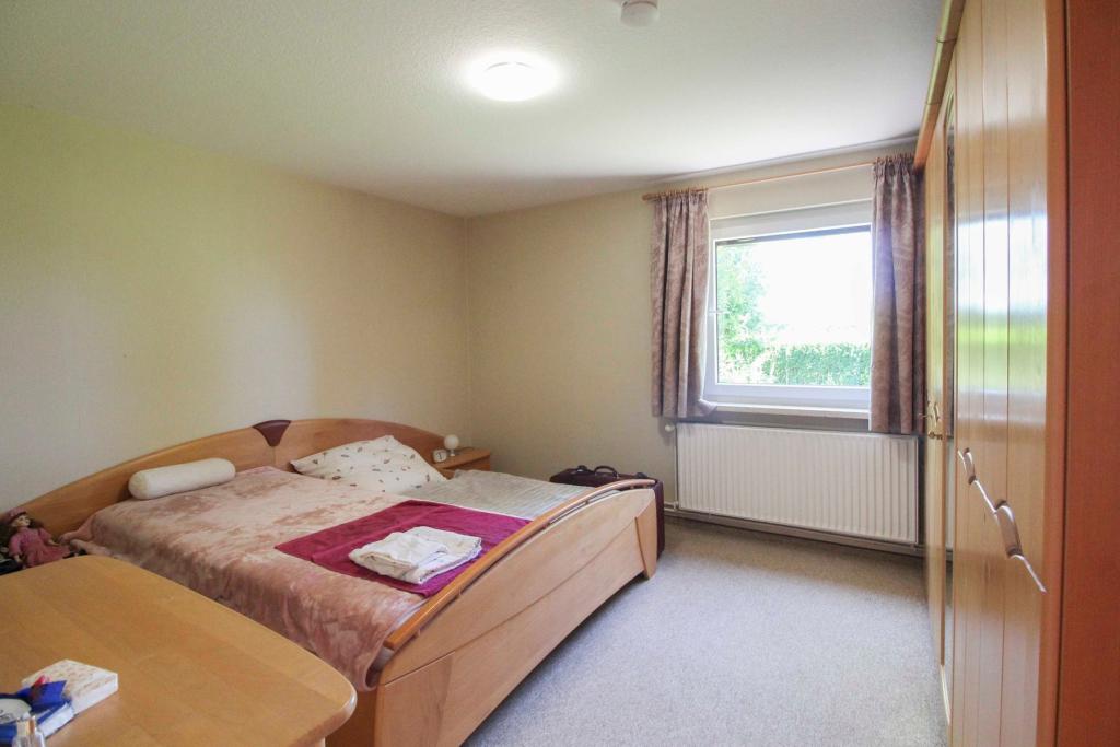 Schlafzimmer (2)