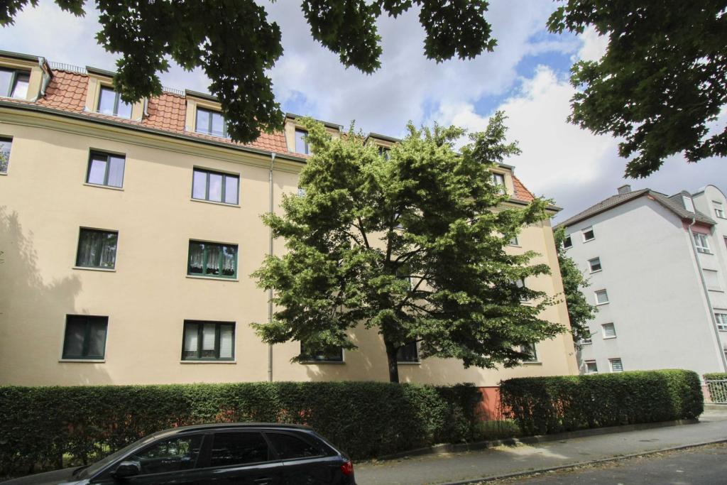 Straßenansicht 02