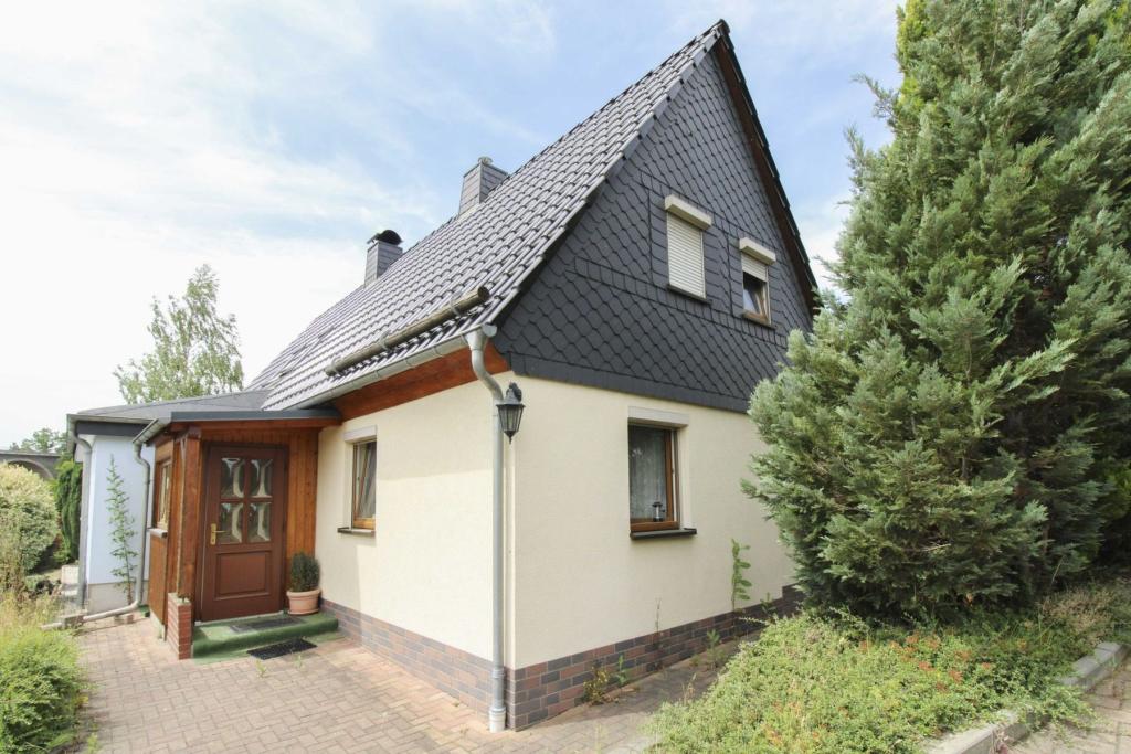 Hausansicht 01 seitlich