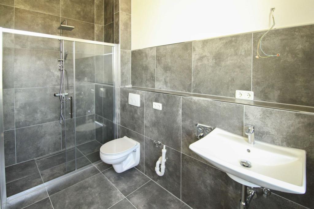 Badezimmer 2