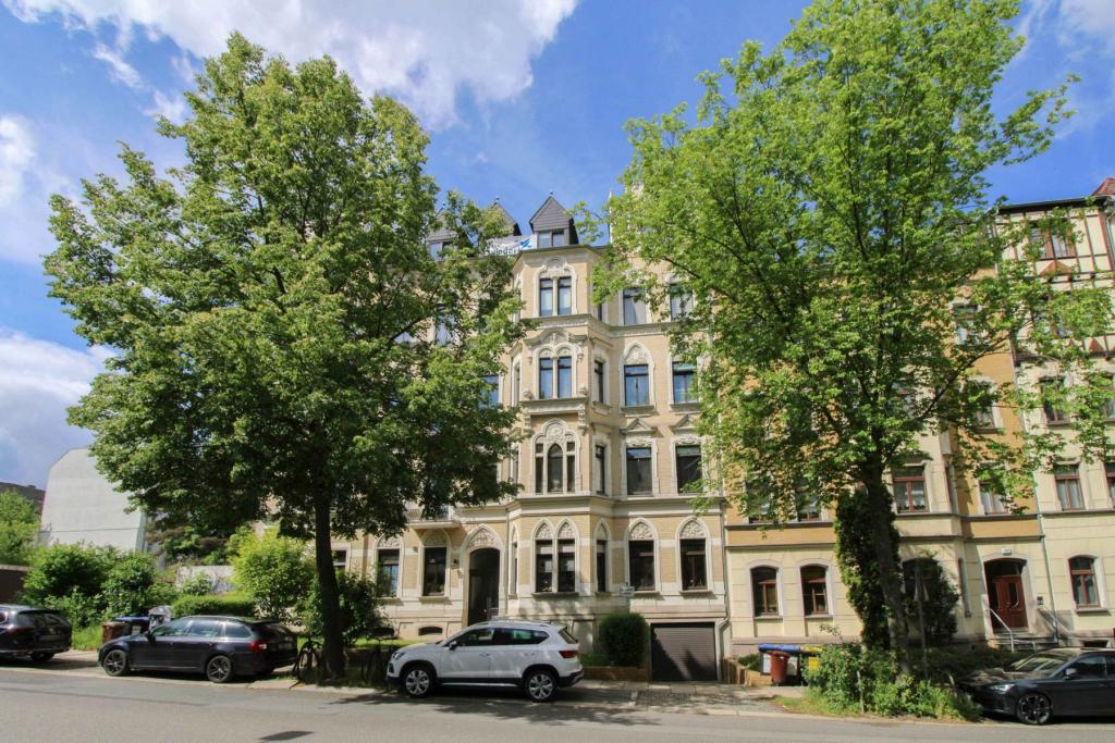 Hausansicht straßenseitg 02