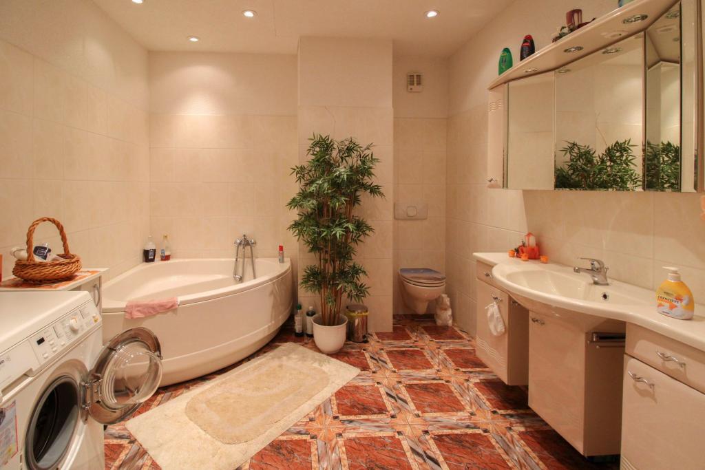 Badezimmer EG