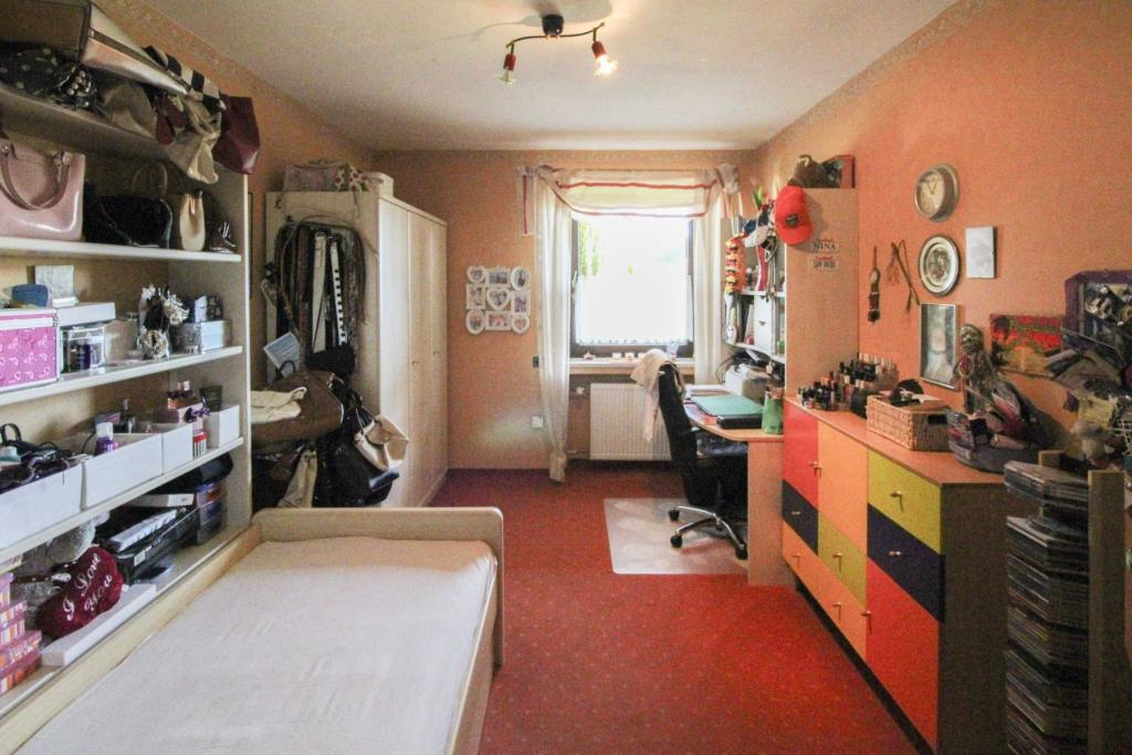 Schlafzimmer1 EG