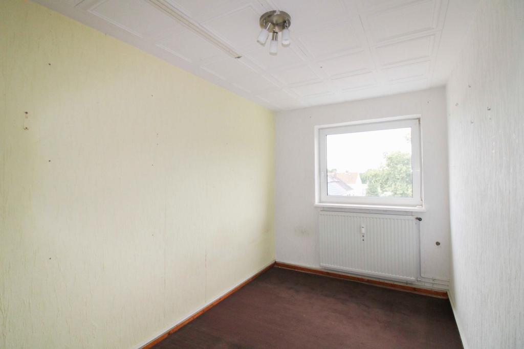 Schlafzimmer 2 2