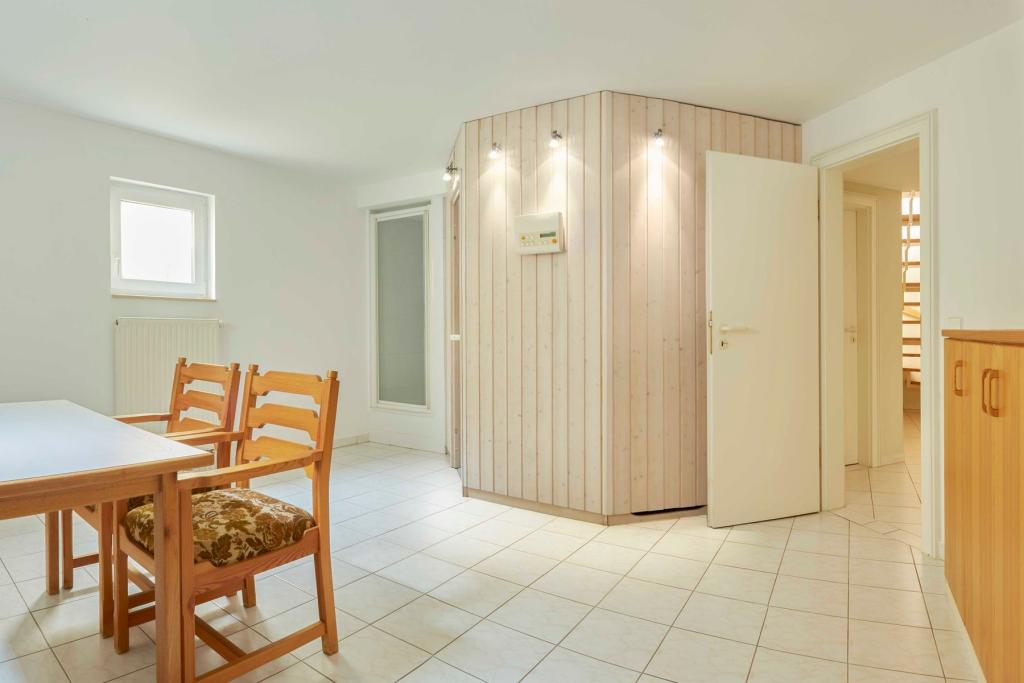 Sauna und Dusche im Kellergeschoss