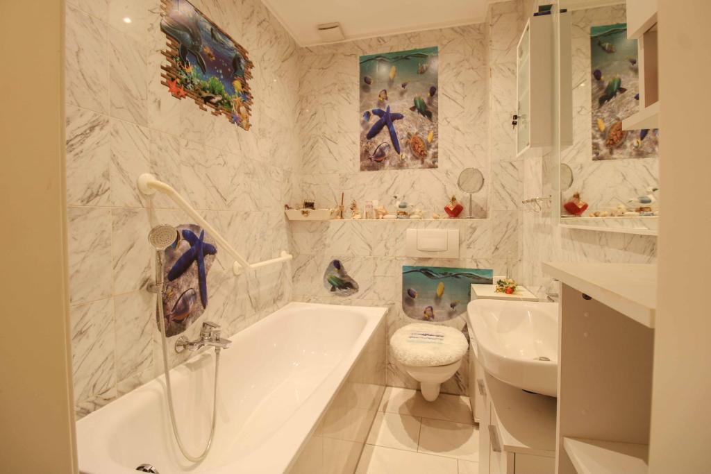 Badezimmer EG