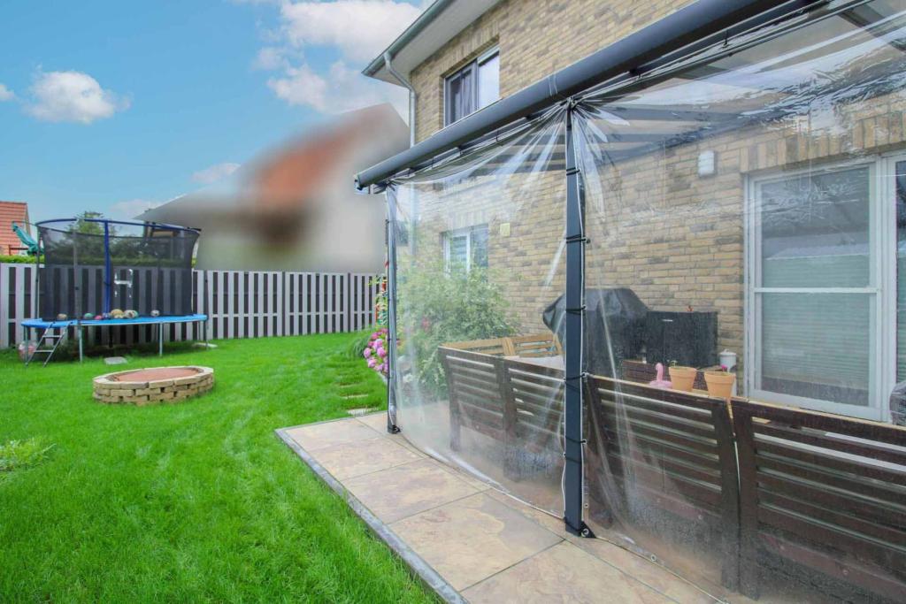 Garten mit Terrasse