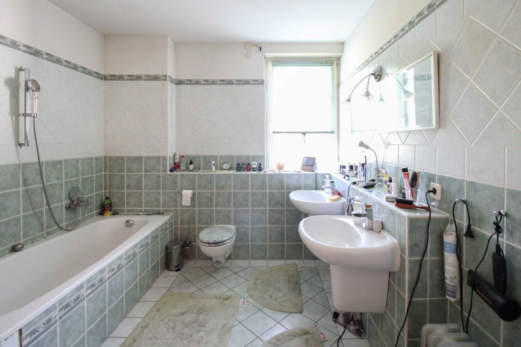 Badezimmer EG