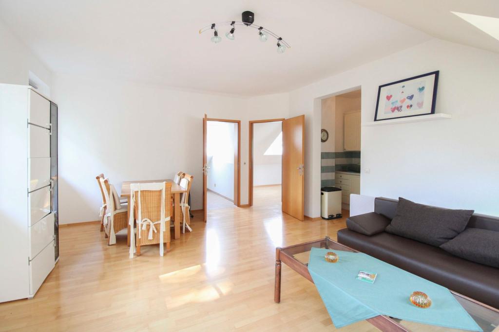Wohnzimmer DG