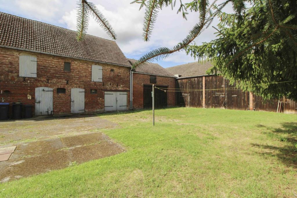 Nebengelass, Garage