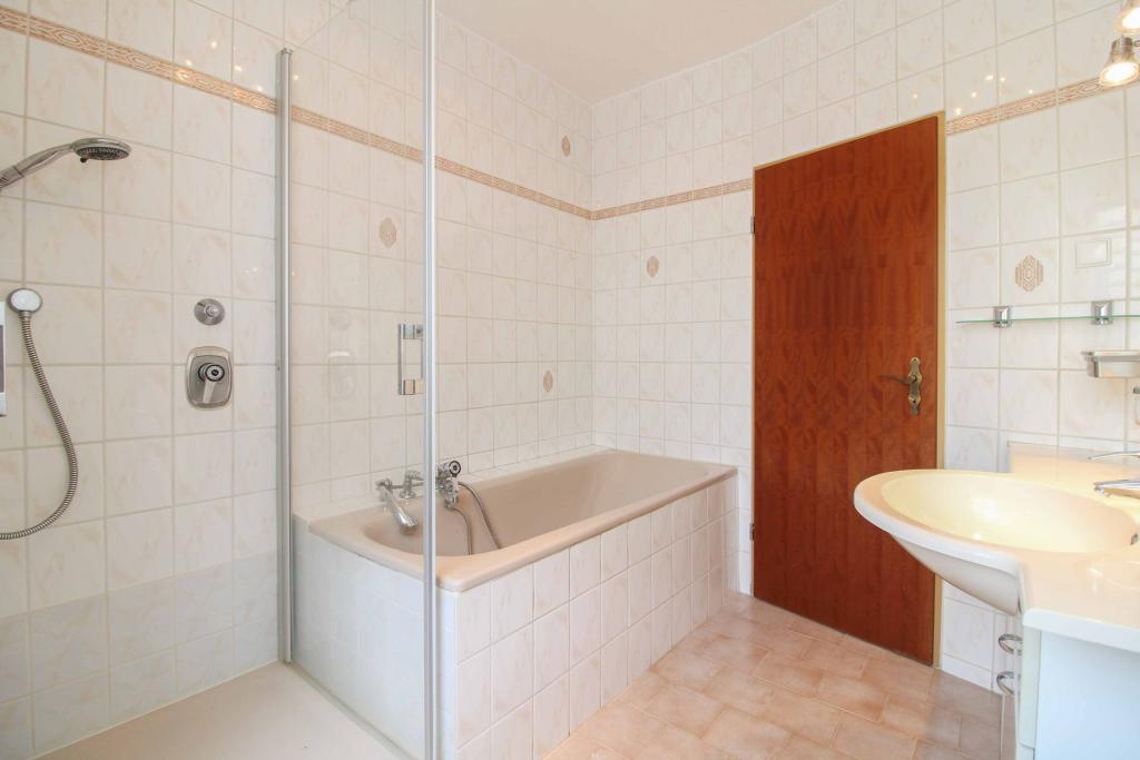 Badezimmer 1.OG