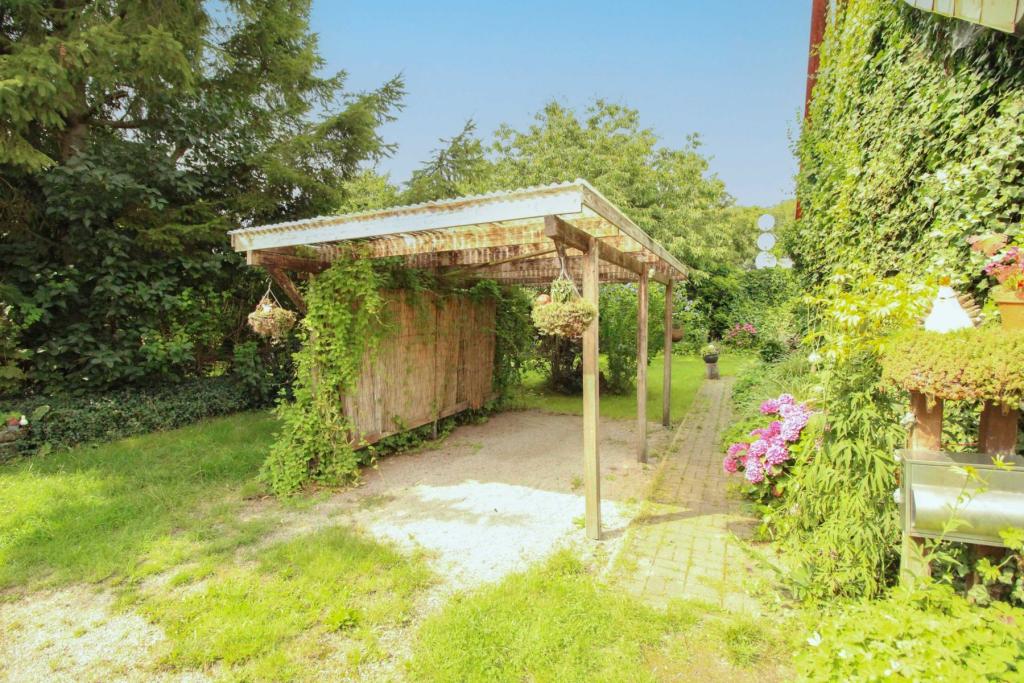 Carport DHH Vermietet