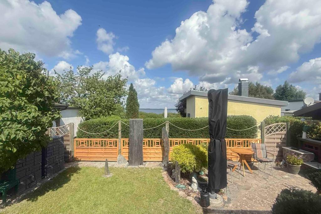Garten mit Seeblick