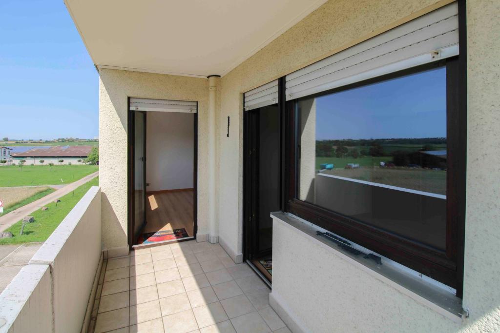 Balkon mit zwei Zugängen