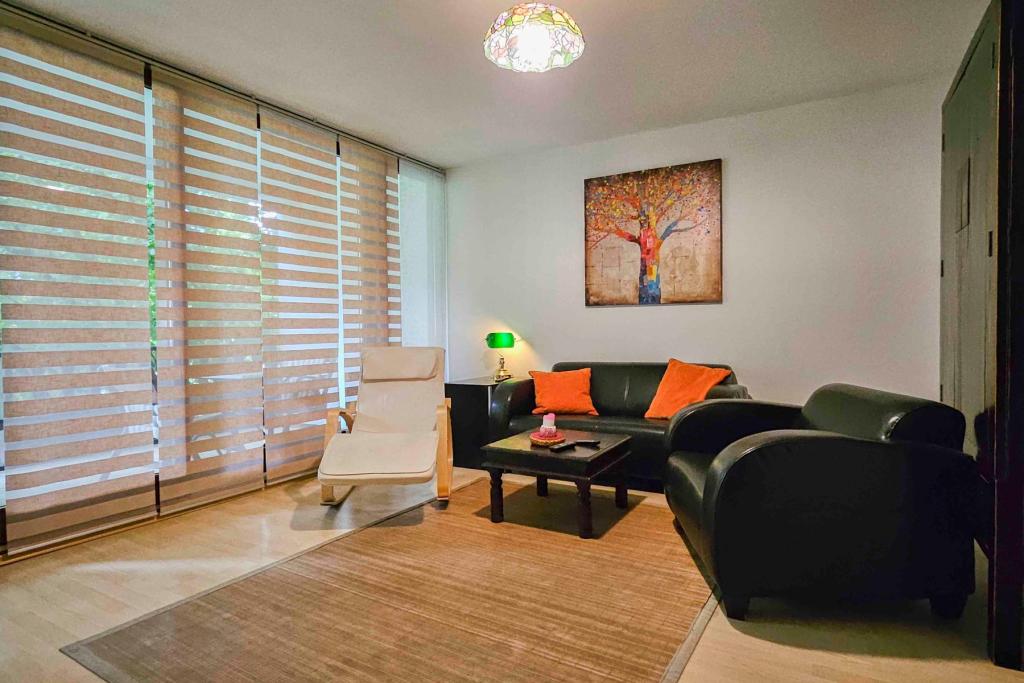Wohnzimmer zum Balkon