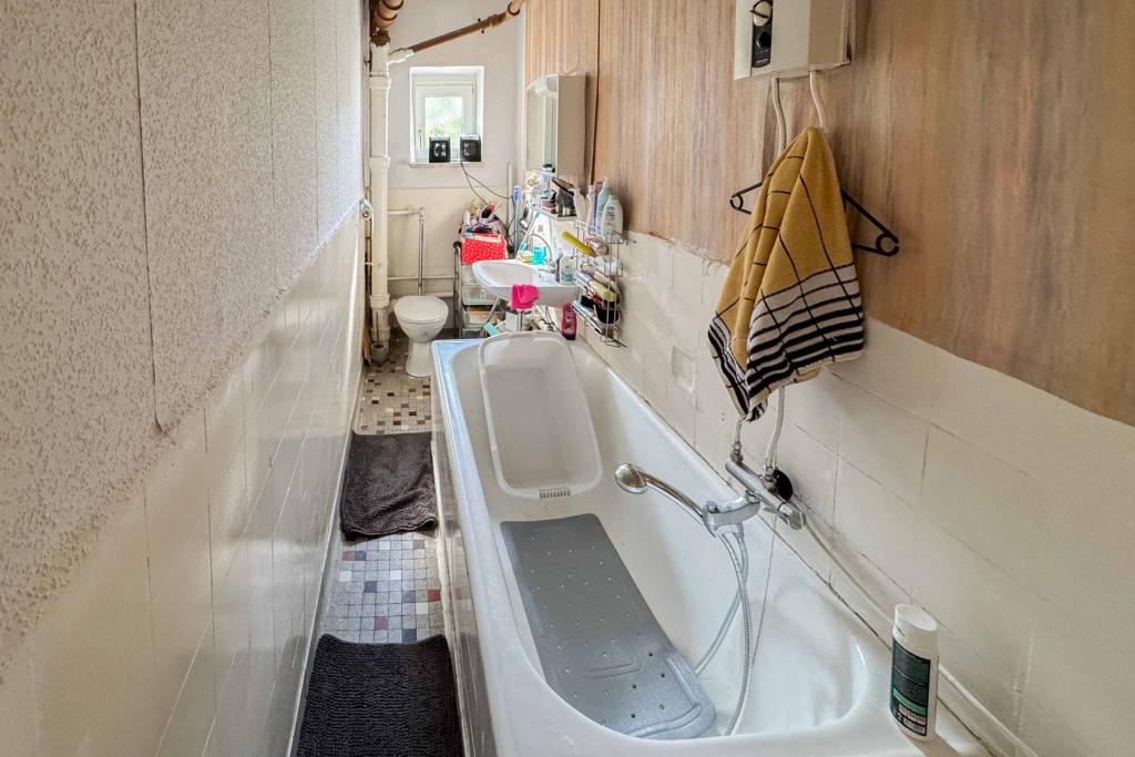 Badezimmer 1. OG