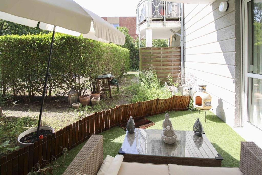 05. Terrasse im Innenhof