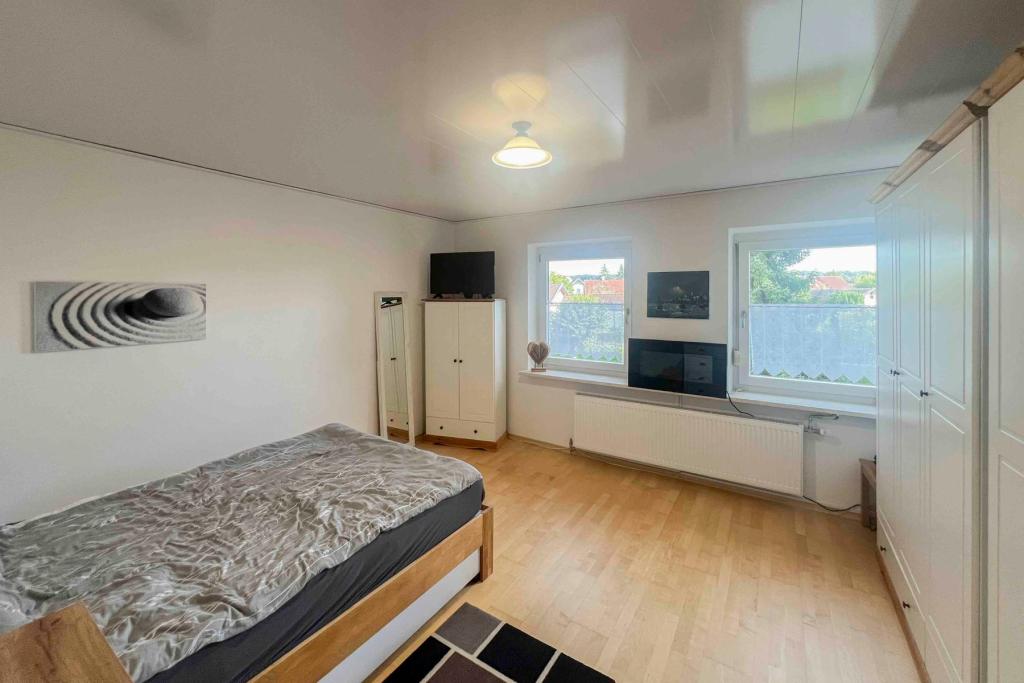 Schlafzimmer 1