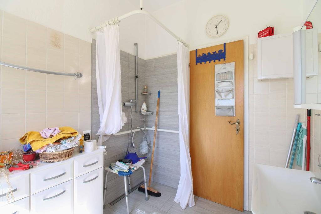 Badezimmer EG