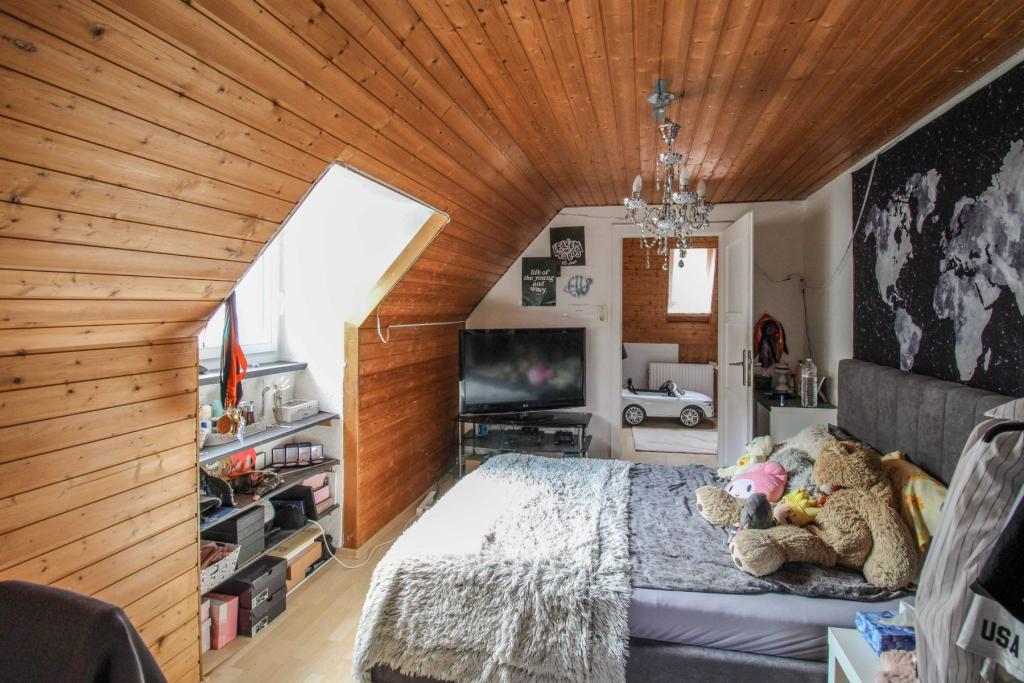 Schlafzimmer DG