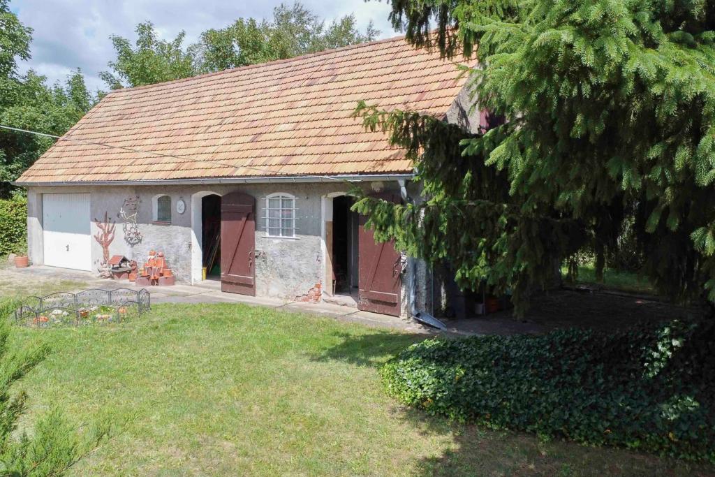 Garage und Schuppen