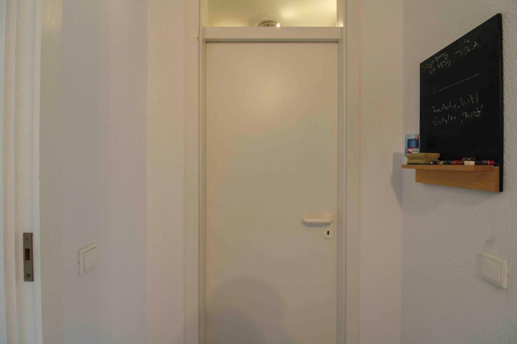 Tür zur Kammer (Stauraum)