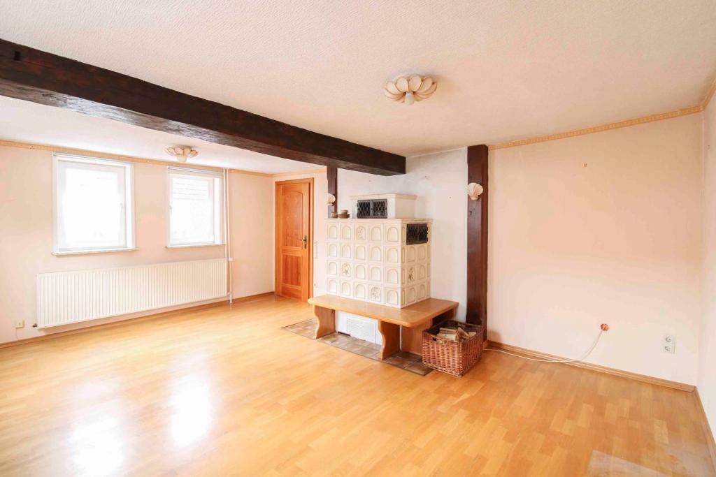 Immobilie in Ebsdorfergrund - Historische Hofreite mit vielseitigen Nutzungsmöglichkeiten in Ebsdorfergrund-Wermertshausen - Bild 3