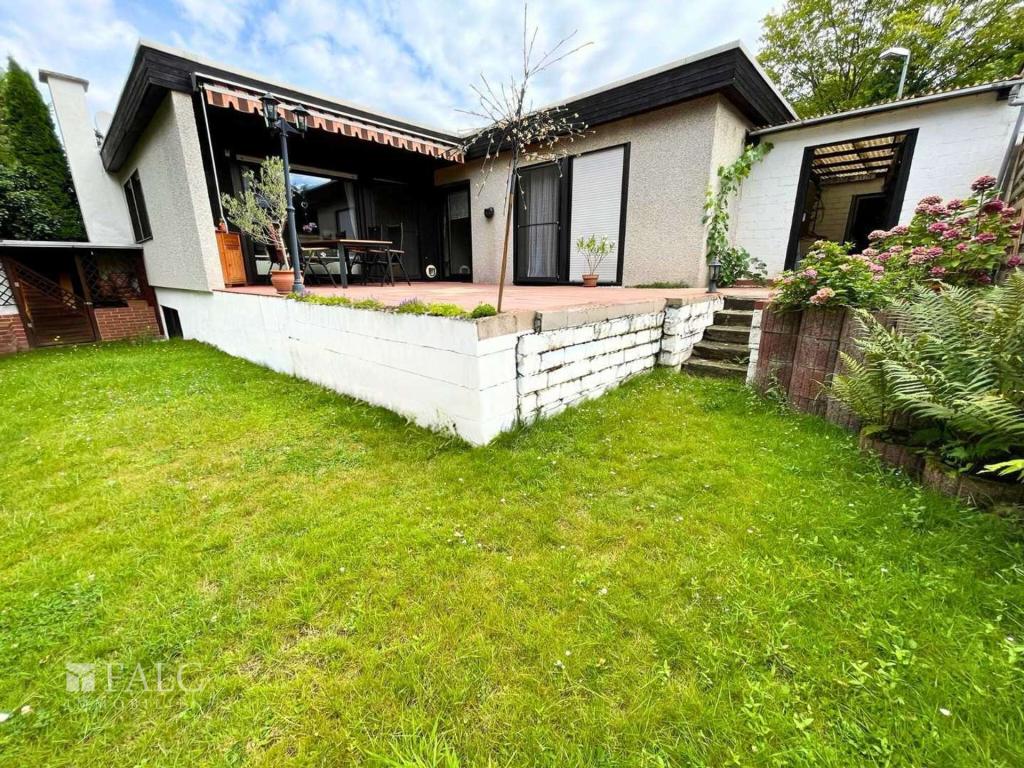 Blick aus dem Garten