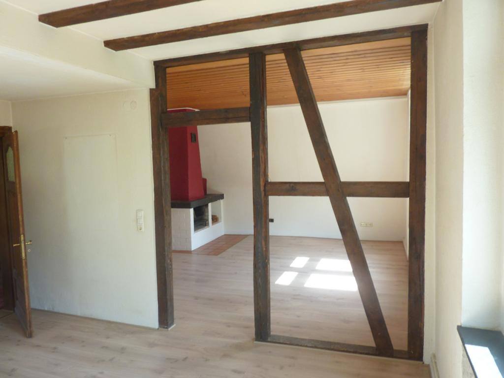Charmante Altbauwohnung im Grünen – 3-Zimmer-Wohnung mit offener EBK auf ca. 95 m² - Photo 1