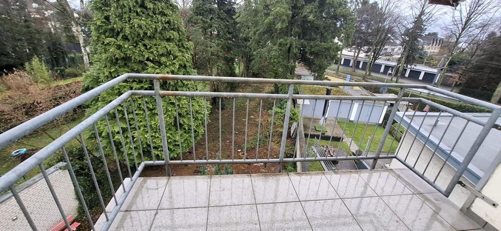 3 Schlafzimmer 1 Badezimmer Mietwohnung DG - Foto 4