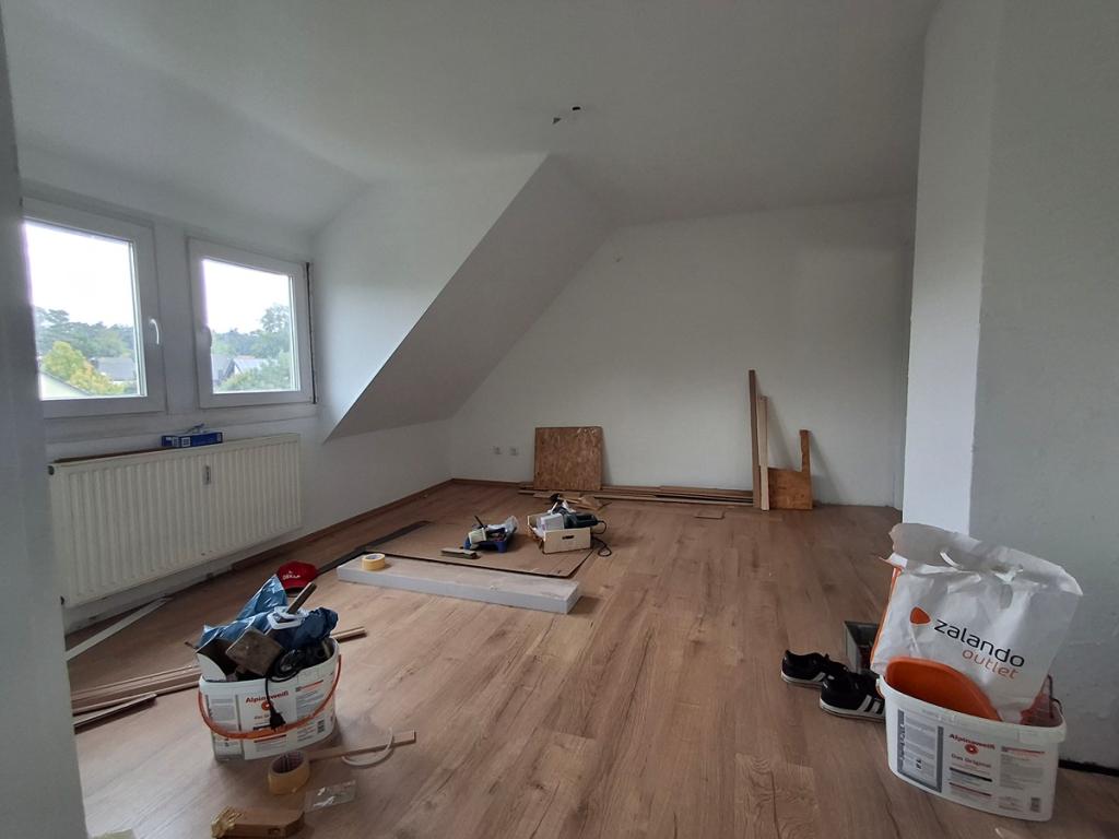 Schöne 2-Zimmer-DG-Wohnung in Sankt Ingbert, Hassel - Photo 3
