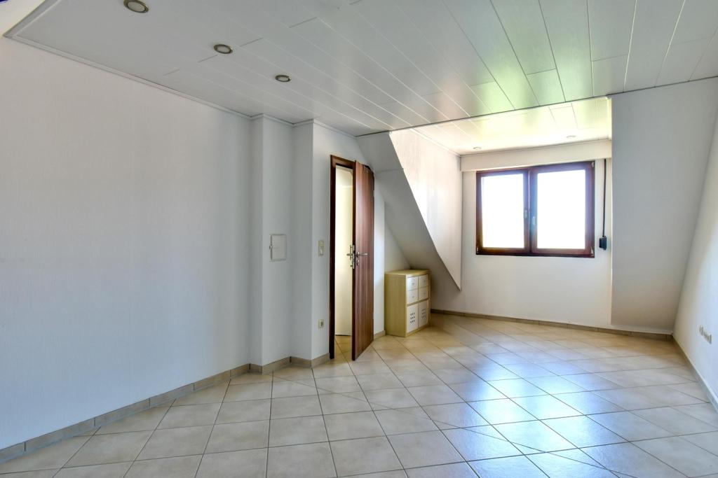 Schlafzimmer DG