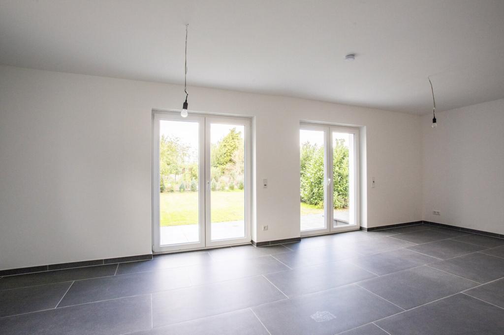 Modernes Wohnen im Grünen für Landliebhaber! - Foto 1