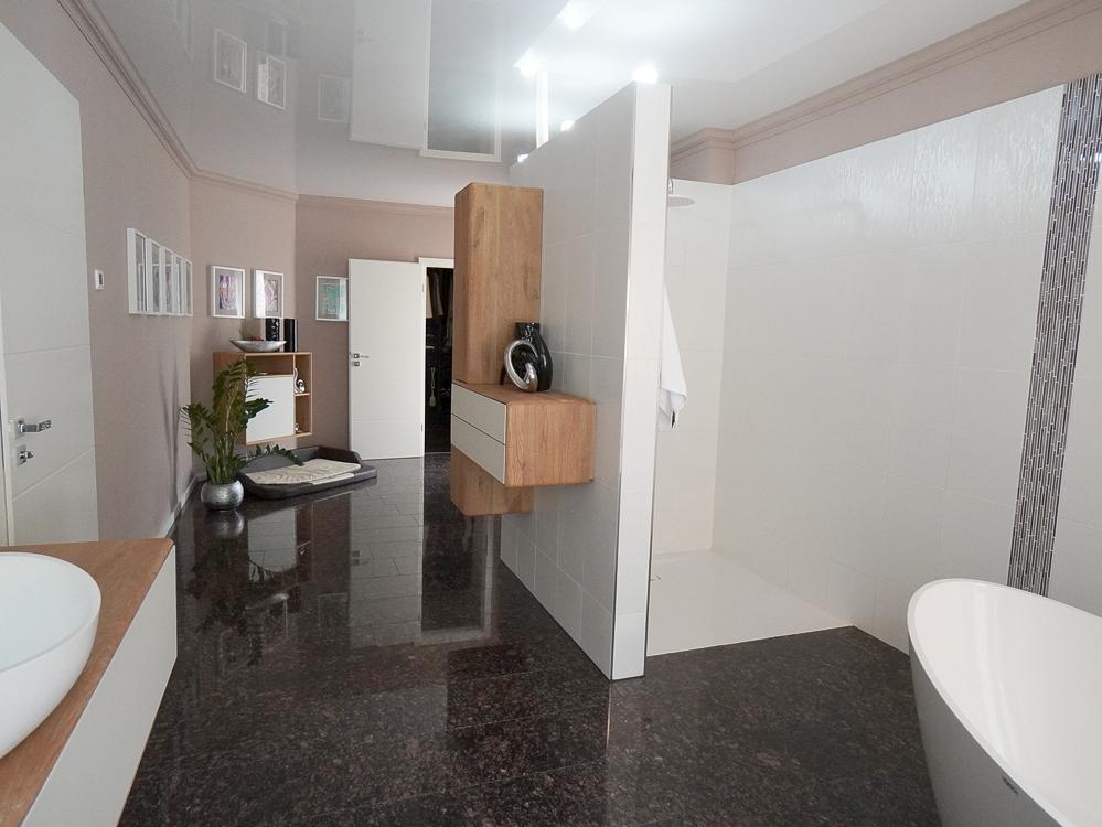 Badezimmer EG
