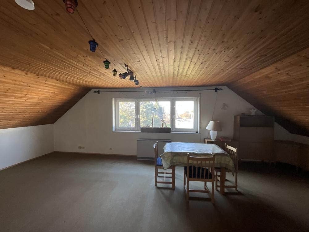 Zimmer 2 Dachgeschoss