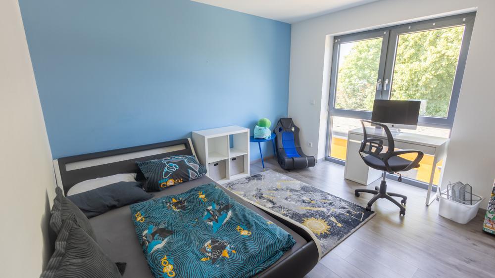 Helles Kinderzimmer