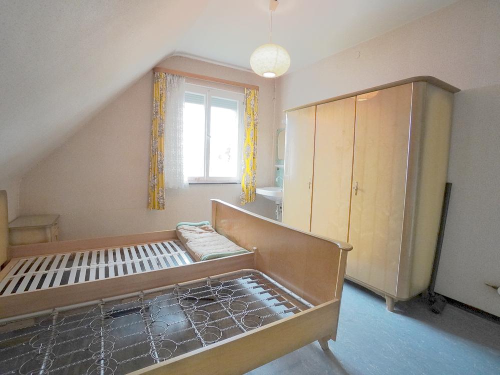 Zimmer 2 OG