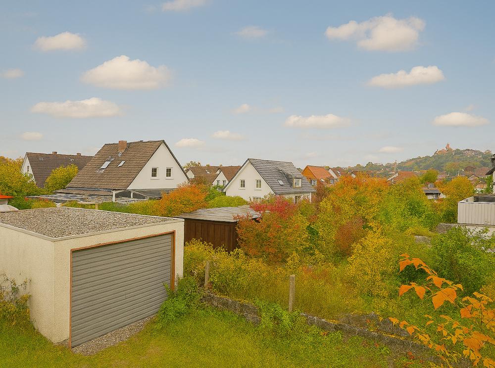 Ausblick vom Balkon auf Garage