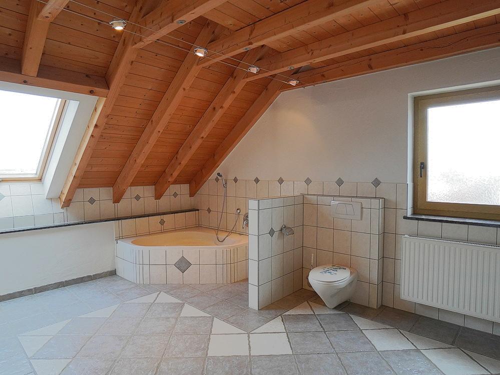 Attraktives Familienbadezimmer