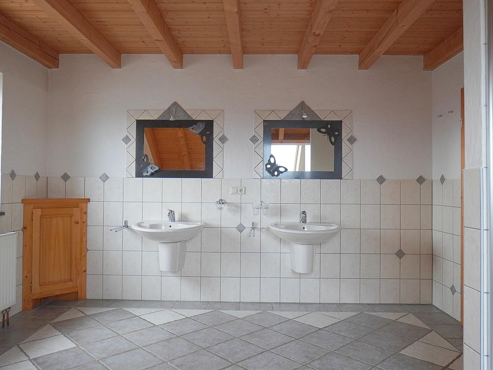 Doppelwaschbecken