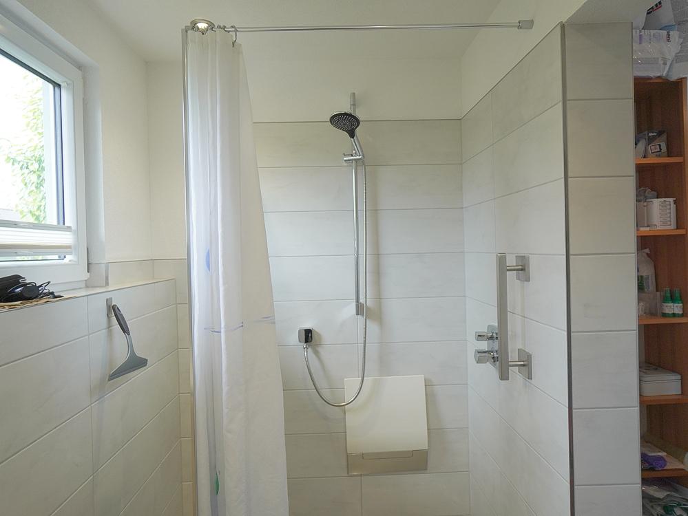 Modernisiertes Duschbad