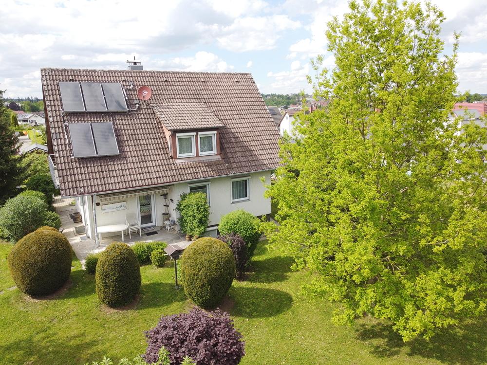 Gepflegtes  Gartengrundstück