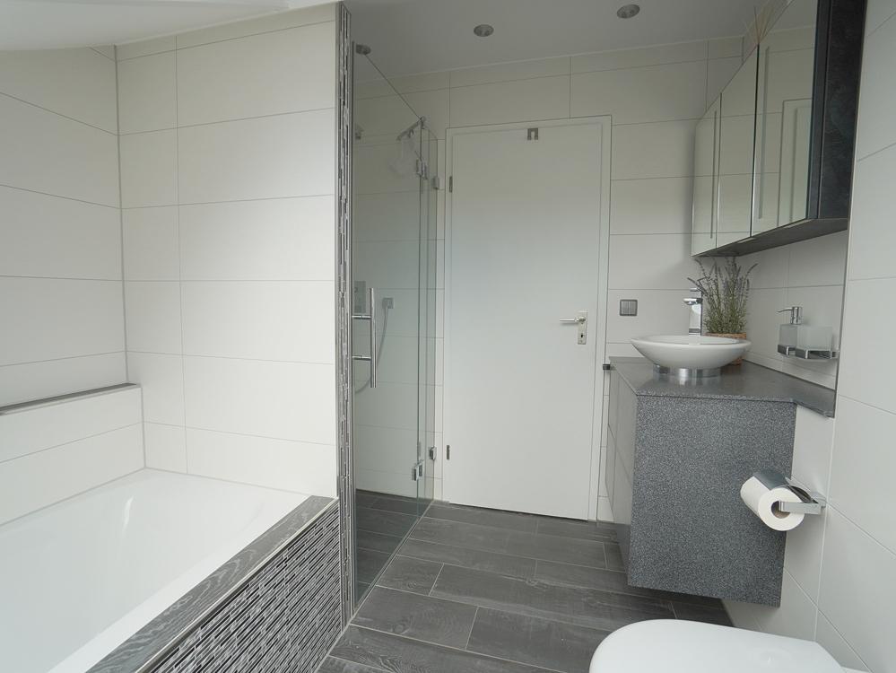 Badezimmer EG