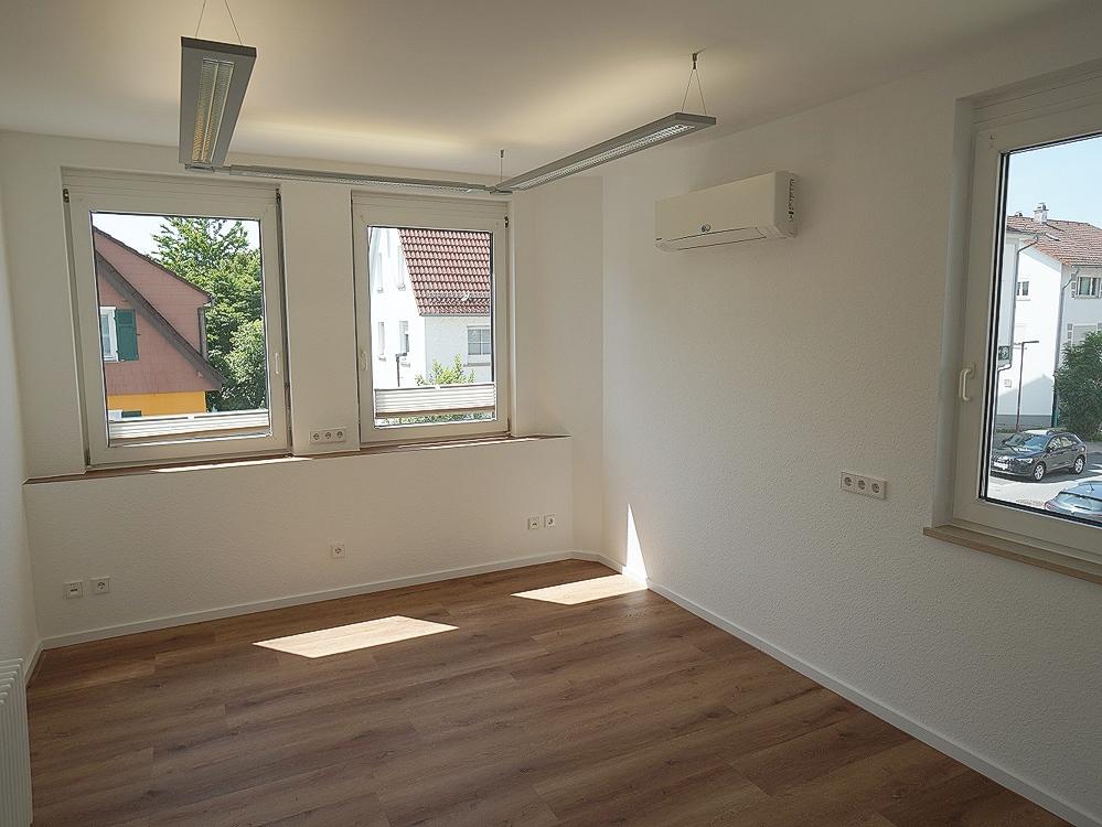 Büroraum / Behandlung