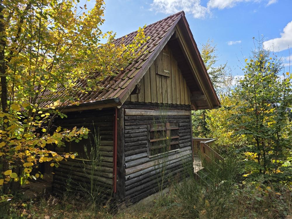 Hütte Seitenansicht