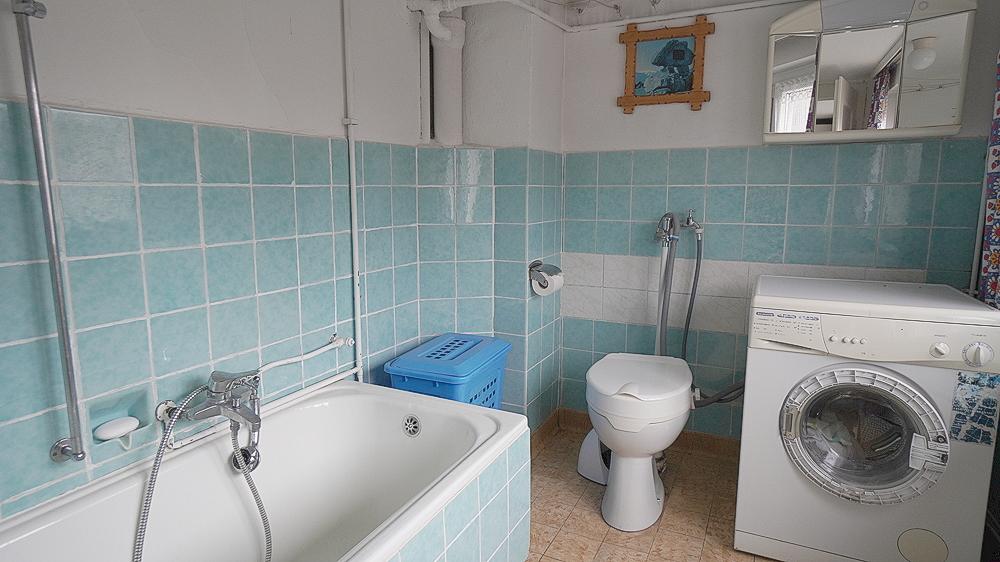 Badezimmer EG