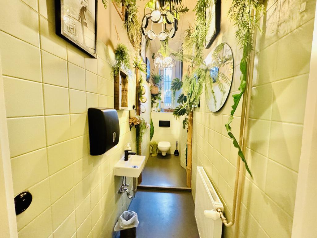 WC 2