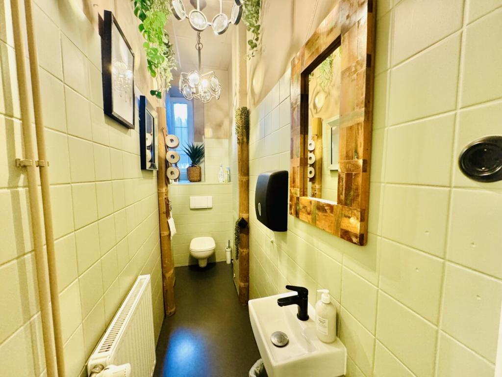 WC 1