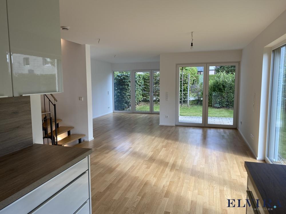 ELVIRA, Waldperlach - Lichtdurchflutete, top geschnittene 5-Zimmer-DHH mit modernem Wohnkomfort - Photo 2