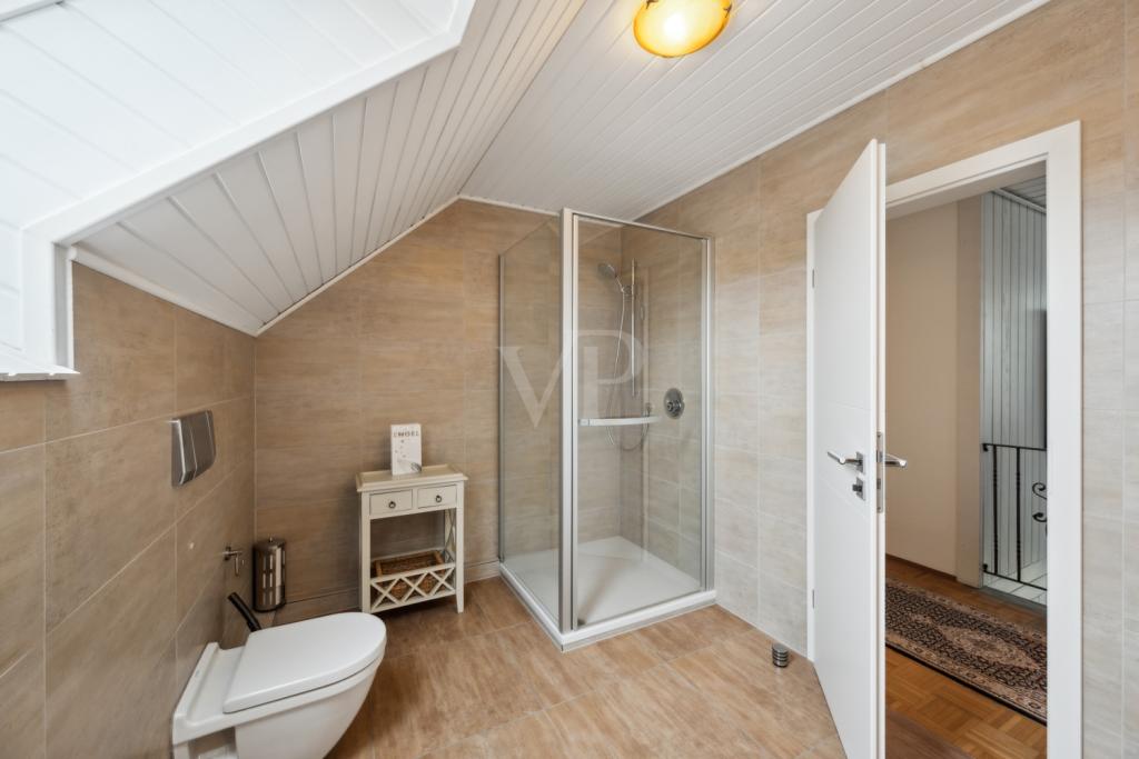 Badezimmer DG
